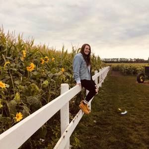 Meet your Posher, Katelynn